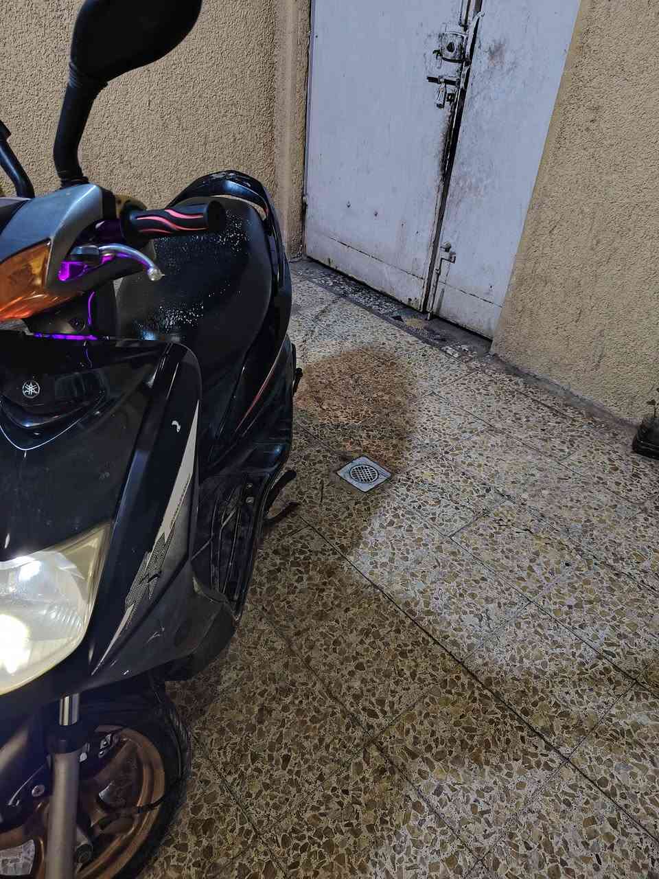 سلام عليكم سكنس نثيه بلاديه كلها حته كابريتر اصلي دراجه كفاله بيه بس واقيه مال صالنصه مايعه السعر 700 او مراوس عادي ***********
