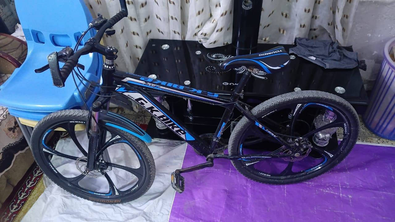 للبيع بسعر 100او بي مجال الاتصال على الرقم ***********
