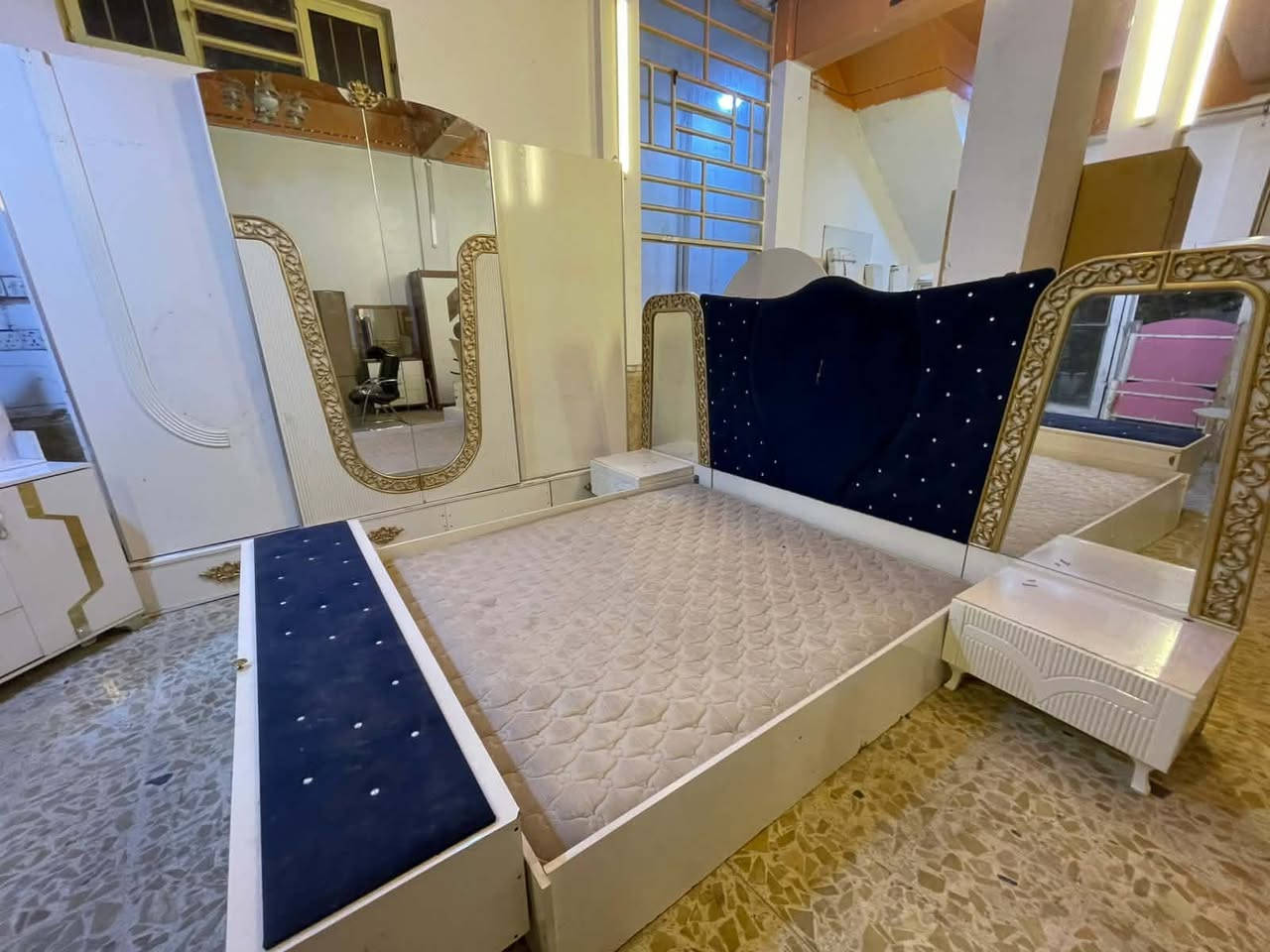 غرفه نوم تركي ٦ قطعه نضافه متوسطة بسعر مناسب
٣٤٠ الف عنوان نجف،، @إشارة


**إذا كنت صاحب هذا الإعلان وتريد حذفه لأي سبب، رجاءا أرسل رسالة إلى الدعم الفني**