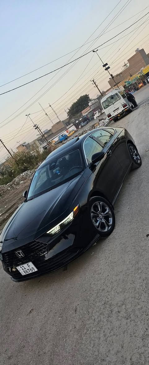 بنيد مبدل وجاملغ بارد اعله فئه 
 هوندا اكورد 24 xle
السيارة ماشية 30
السعر بلاش تره بس كمرك صار ٦ ملايبن سعرها 183 ورقه
• مكينة 2000 هايبرد تنفس طبيعي
• شفتات ستيرن 
• شاشة كبيرة
•كشنات جلد
•فتحة سقف 
• كاميرا خلفية    
• رادار امامي
• مانع تصادم
• محدد مسار 
• تصحيح مسار
•بصمه تشغيل ابواب 
• مثبت سرعة
• مانع انزلاق
• دخول ذكي 
• إنارة ترحيبية
• هندبريك كهرباء 
• حساسات مطر 
• أوامر صوتية
• 3 أنظمة قيادة
تشغيل عن بعد 
كشن كهرباء 
شفتات ستيرن 
تبريد قطعتين 
خزن ميموري 
حساس امامي 
حساس خلفي
كشنات اثنين كهرباء 
السعر 183ورقه بلاش  $مجال بسيط 
  🔰الحادث 🔰
موضح بل صور 
بغداد زعفرانية 
***********اسيا 
***********اثير
