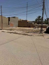 🏠قطعة ارض للبيع  📎ركن على شارعين موقع مميز  📐المساحة: 130م  📐الواجهة. ...