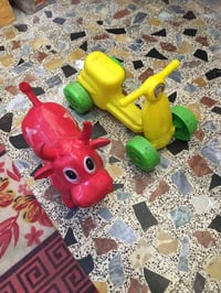 اغراض باله البيع شلعه وحده بس هاي الباقي منهم مااعرف بيهم شغلات لو لا ...