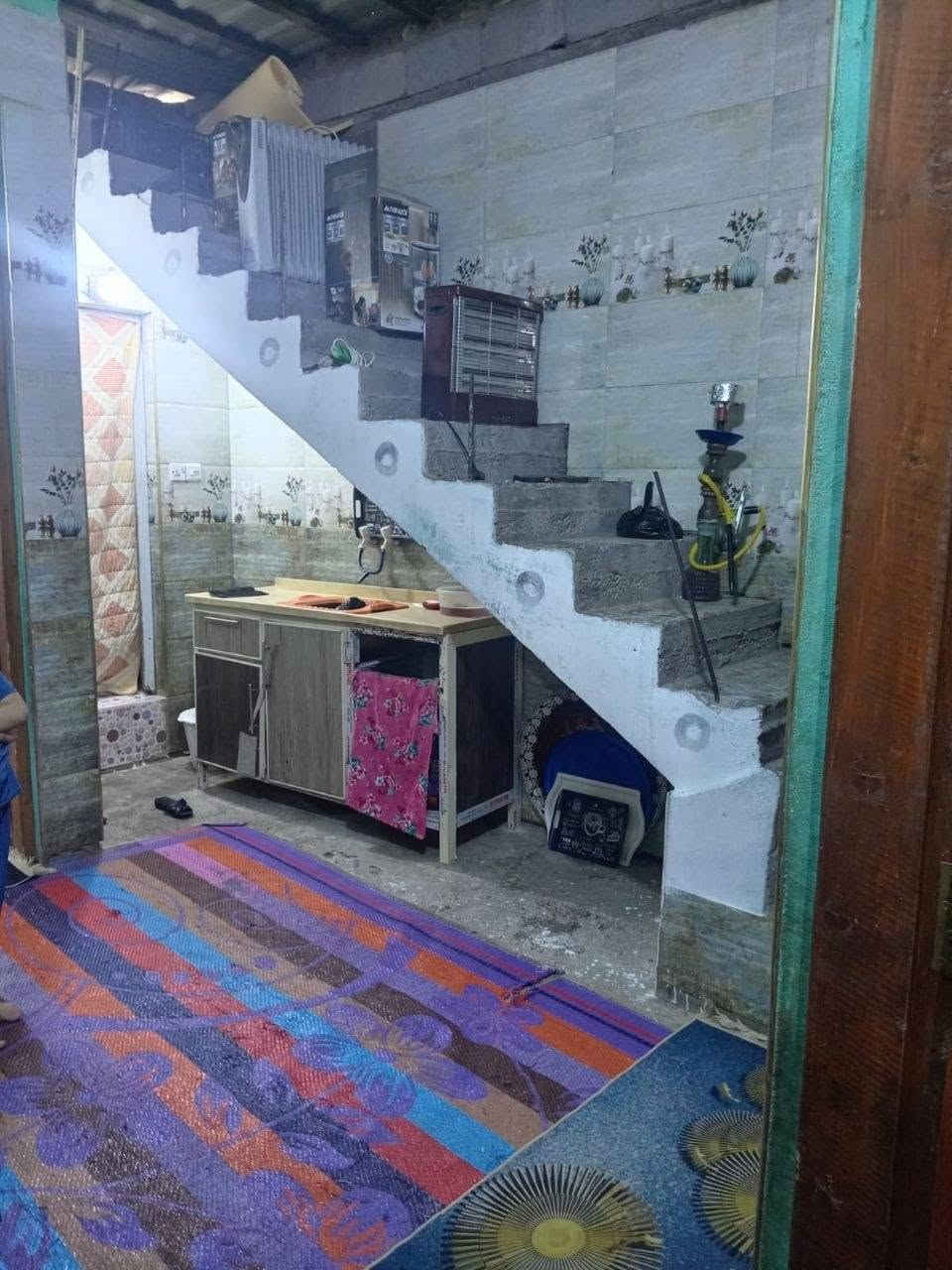ببت طابقين ٢٠٠ متر
الطابق العلوي معزول 
السعر//  ١١٢ مليون 
العنوان // بغداد بوب الشام قرب جامع الامام علي
الواجهيه 8 النزال 25 طول الطرمه 6 متر والاستقبال طول 6 متر والعرض 4 المطبخ طول 4 متر  العرض 2 ونص الصاله طول 4 متر والعرض 3 المنور طول 3 عرض متر ونص غرفه نوم 4×4 ترك 2 متر حمام صحيات خارجي هم القاط الفوك نفس الجوه نقص البييتونه ماكامله وارضيه الاستقبال الفوك 4×4 بلكونه مترين على عرض البيت ودرج خارجي محل داخل البيت 3×3


**إذا كنت صاحب هذا الإعلان وتريد حذفه لأي سبب، رجاءا أرسل رسالة إلى الدعم الفني**