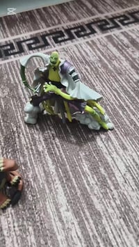 مجسمات من انميات معروفه ومجسمات ثانيه والكميه كدامكم ابيعهن شلعه كلهن ...