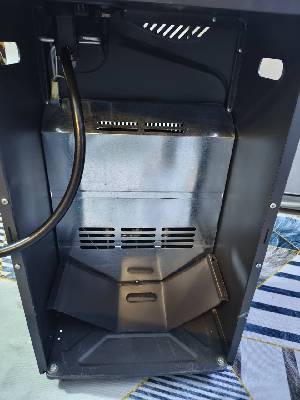 السلام عليكم 
صوبه غازيه ومنظم عطلها بس الجداحه 
ب25 الف
بغداد الشعب الجمعيات ***********
