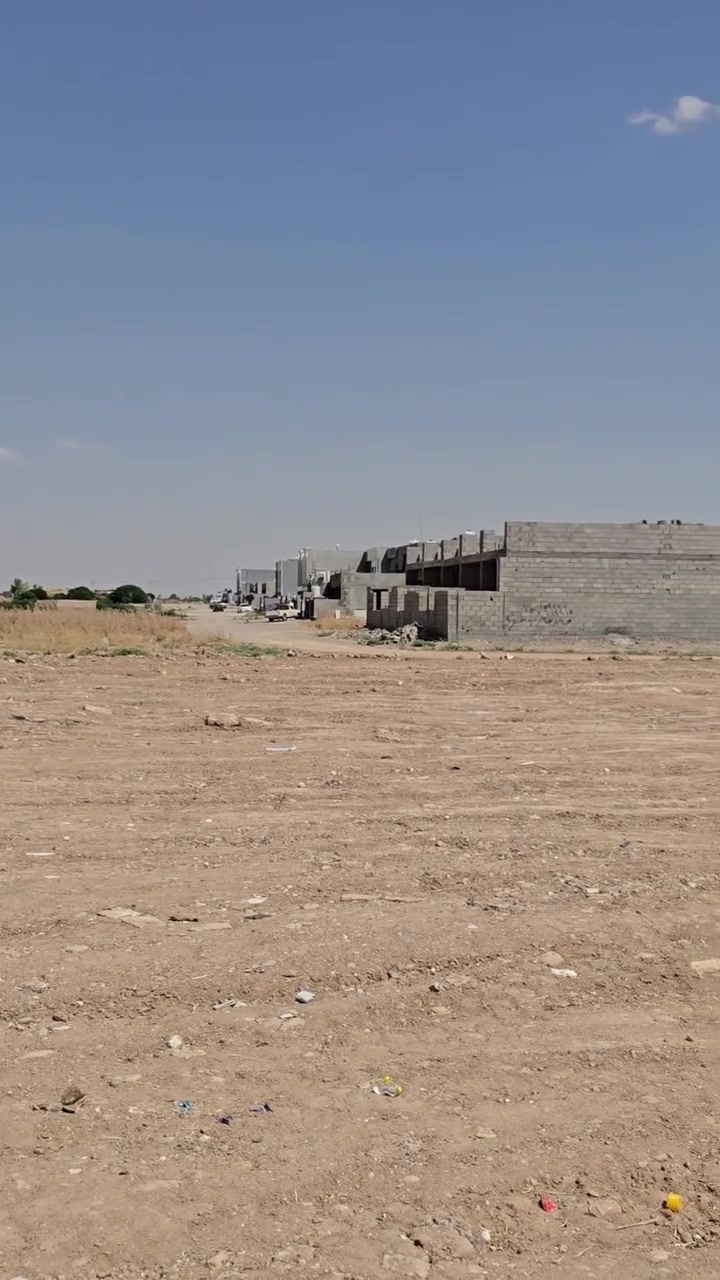 بۆرسەی زەوییەکانی بەختیاری نوێ
لەسەر نەخشەی هەولێر نیشانم داون لۆ سەر زەویەکانی بەختیاری نوێ
تاپۆ 
رووبەری ٢٥٠ م 
فول خەدەمات
نرخی دابەزیە لە ئێستادا
 
نرخی لە 2 $ دەفتەر 
دەست پێ دەکات بەرەو سەرەوە 
تاپۆیە 
 
بۆ زانیاری ***********
