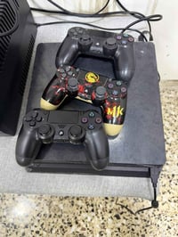 متوفر بلي 4 فور سلم مهكر لوك ستيكر ما مفتوح غراضه كامله كارتون موجود ي...