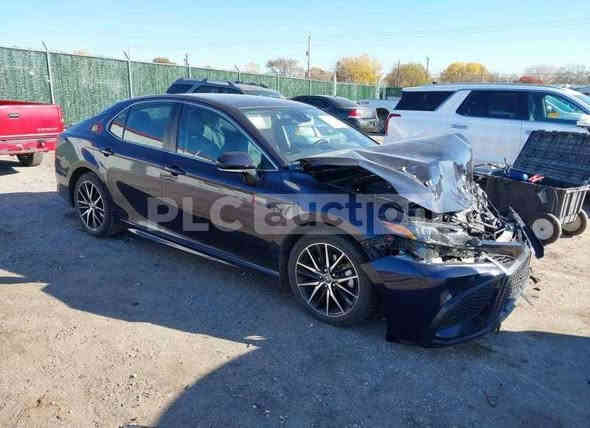 السلام عليكم كامري البيع SE بسمي اربيل  السنويه 30.المده  هزه 2027 موديل 22  شرط تحويل وكاله الضرر قطعه وحده ضرربس بل خارج قطعه وحده دوشمه جلد داخل معه السقف جلد   ماشي 240كليو متر حقيقي السياره جاهزه بس تصعد مكان السياره  كركوك حويجه الزاب:::    سعر السياره 175بي مجال  ترهم مقدمه زينه  او مراوس اب كورلا من 19او فوك     هاتف.       ***********.       ***********
