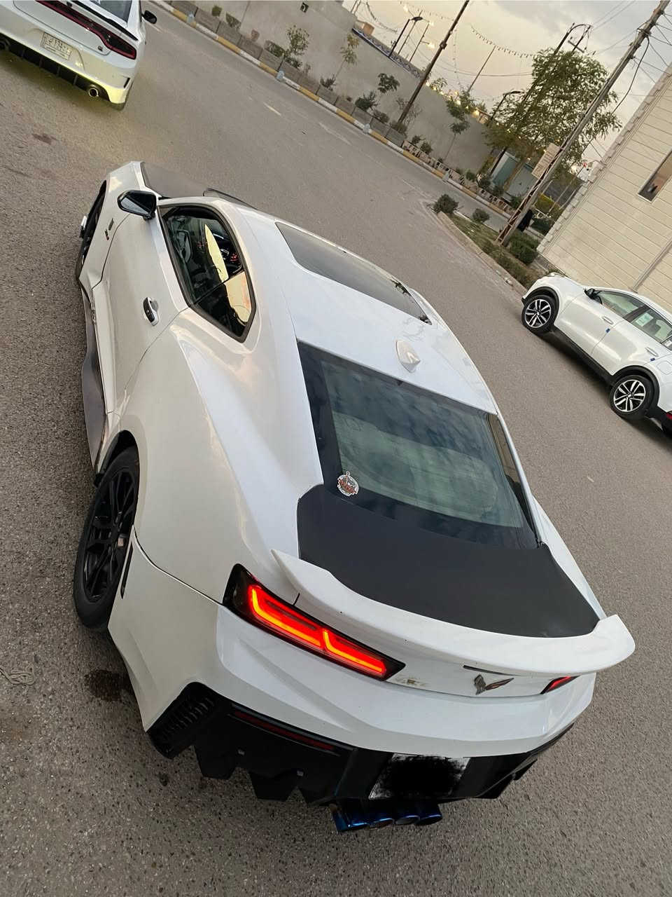 كمارو 2016
رقم سليمانيه 
محرك ٦ سلندر 
السياره فول مواصفات للاخير سلايد
ماشيه ٦٥ 
بيهه صبغ حزام (لغود شواصي حوض كله مكفول)
السعر ١١٨ وبيه مجال بسيط
بغداد حي الجهاد 
***********
