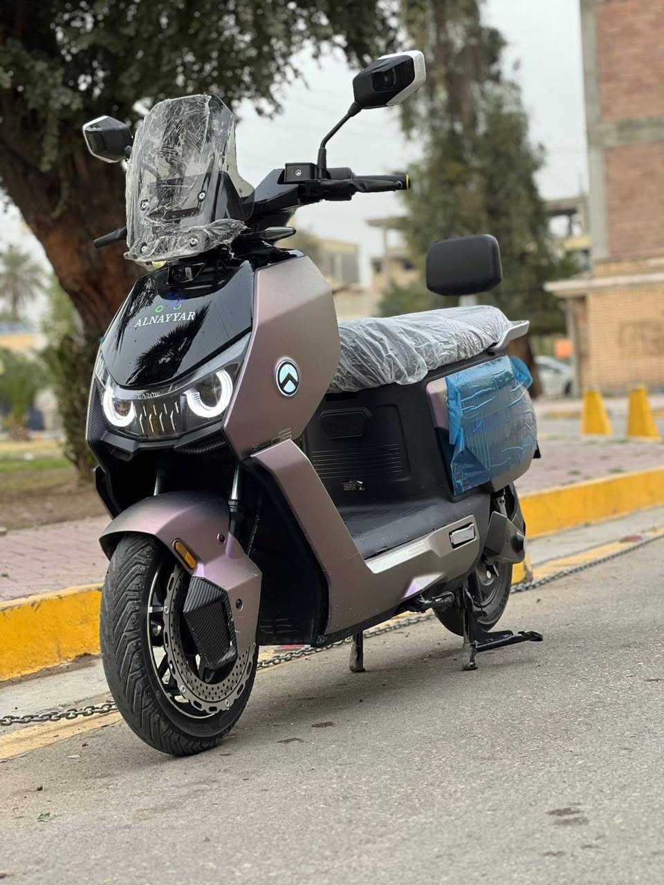 سلام عليكم شباب دراجه كارو زيرو مده الاستخدام3 يوم فقط وصل شراء موجود دراجه عالميه الله يشهد دراجه بعدها بحالت وكاله وكل غراضها جاهزه وكامله تجي وتفحص وشوف بعينك كل عيب ونقص مابيها امانت الله ع فحص زيرو مواصفات 
 
الموديل 2026
بطاريات 6دبل مسطره 
النوع كارو CAROW 
 التحويلات 1.2.3
بيها نضام القفل ذاتي 
تفتح بل رمز 
شاشه تاب تعرض  لك رمز دخول 
استان حساس كبل تقفل دراجه 
قفل ستيرن ذاتي من كيفها تقفل كل دراحه 
تشغيل دراجه بدكمه وحده وبيها تفتحها بل رمز
تشغيل عن طريق كارت  تجي 3كارتات 
دراجه عالميه والله 
سرعه 80حقيقي 
شاحنه ذات شحن سريع ويقاف ذاتي 
وتكدر تنزل برنامج وتتحكمً بل دراجه 
لايتات زنوزن قويه جدا 
اشاير رباعيه 
سطاب لايت 
بريكات دسكات 
وتكدر تكتب عنها وطلع مواصفاتها 
بيها مواصفات بعد ابحث عنها وشوف 

اي استفسار اتصال 

***********

مكاني بغداد
