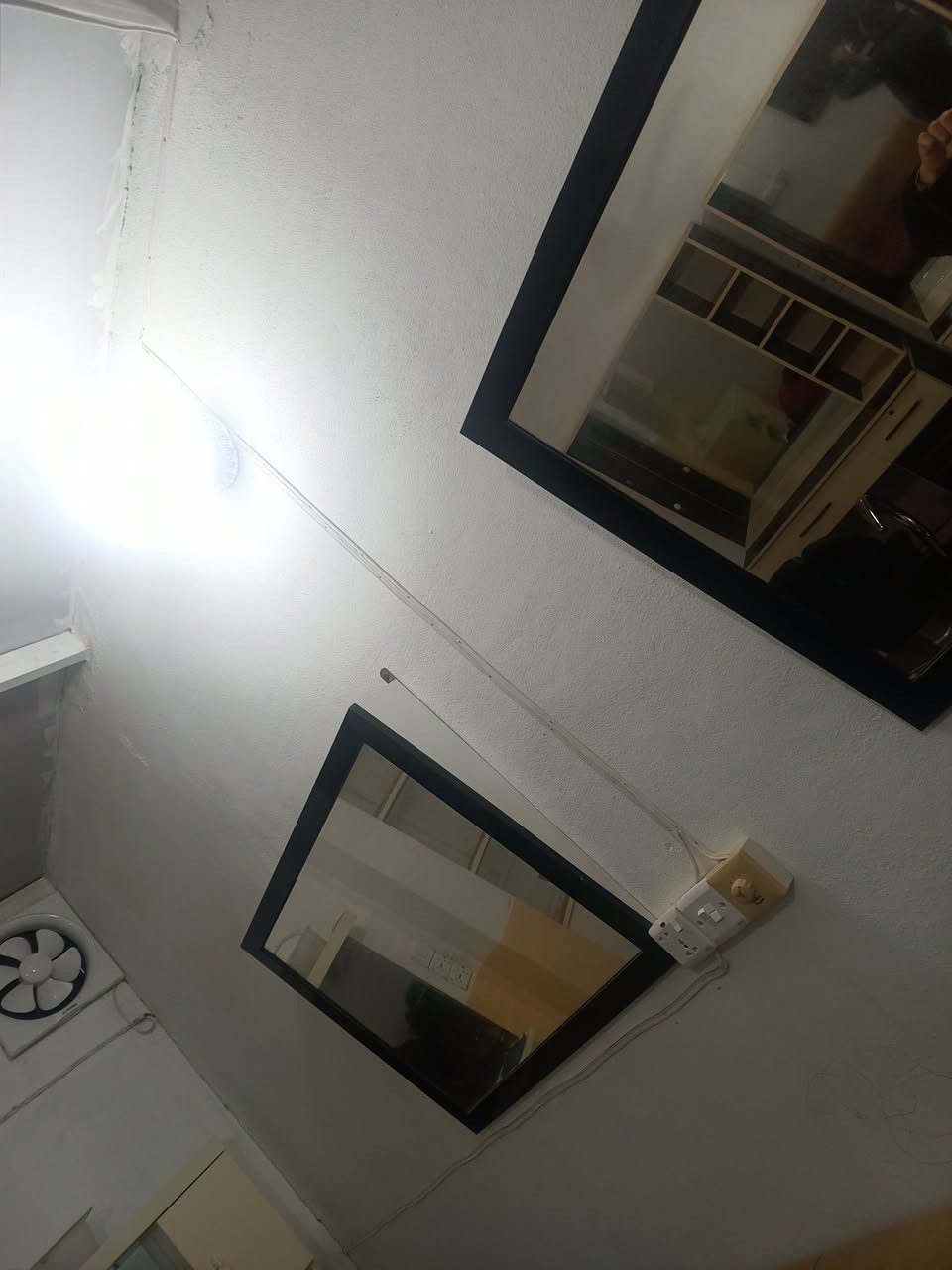 السلام عليكم
 غراض حلاقة كاملة للبيع 
كراسي عدد2 وميزوه عدد 2 وقنفات عدد 2 ومغسلة + مراوة  ورفوف عدد2  الغراض جدد مستعملات مدة شهرين تجي وتشوف العنوان طوز حي التاخي مقابل مدرس صدى العراق الجديدة وقرب ملعب مصطفى جاسم 
للاستفسار عن السعر اتصل عل الرقم

‏‪***********‬‏
