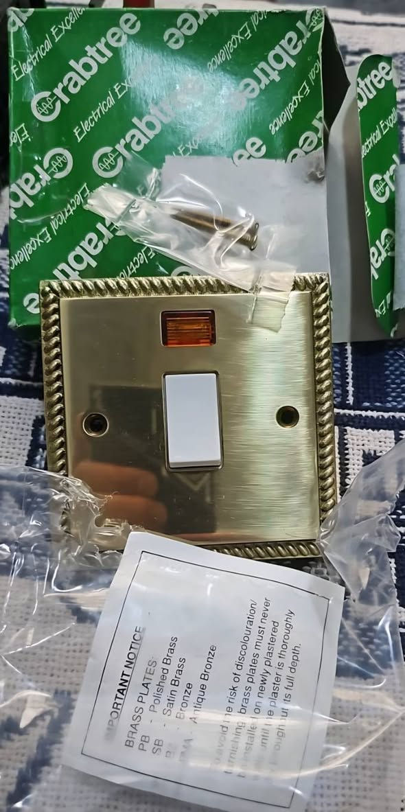 السلام عليكم قريبا راح توصلني ماركة فولكس انگليزي وسويجات إيطالي جديد الأسعار مناسبة جدا تحياتي لكم ***********
