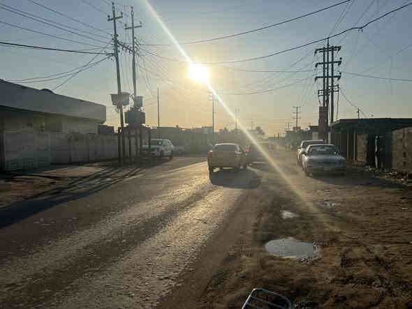 دار للبيع تجاري 
السعر تم تنزيله من 230مليون الئ 210مليون 
وبي مجال بسيط خدمات كامله 
المساحه 210متر طابوزراعي سند25
ع/حله بكرلي سنتر عل الشارع مقابل قاعه ابوبسام
يحتوي علئ محلات عدد 2 
وكراج سياره كبير 
ملاحظه/الدار ارضيه مرمر 3 سنتيم درجه اولئ
الدار غرفتين نوم وكلدور واستقبال ومطبخ وصحيات داخليه وخارجيه 
للاستفسار الاتصال على ارقام المكتب 
***********
***********
