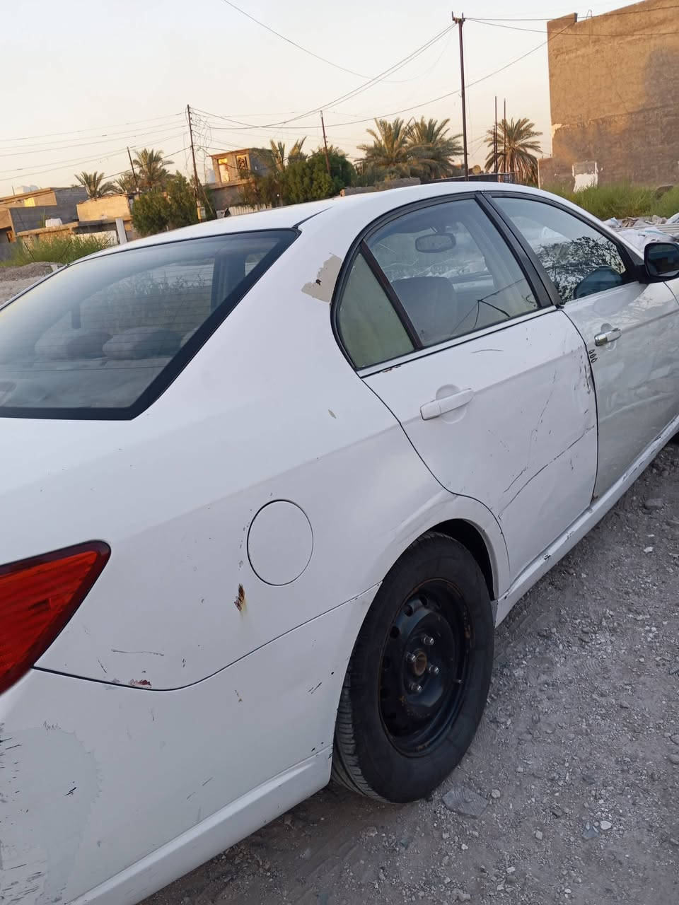 ابيكا 2006 لبيع باب الأيمن جاملغ وبنيد مبدلات باتري جديد كهربائيات شغالة مكينه سته سلندر  اتصال *********** سعر 45وبيها مجال مكان السيارة الدورة
