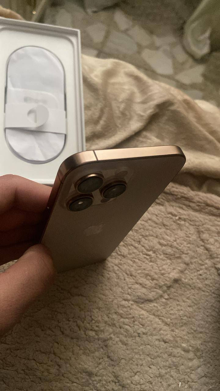 16 برو ماكس
ذاكرة 256 
بطارية 100 
عدد دورات الشحن 
108 
ماستر بعده بضمان 
كامل ملحقات 
العنوان بغداد المنصور 
***********
