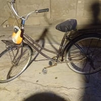 اخوان بايسكل بناتي حجم ٢٦ للبيع سعره ٤٠ وبيه مجال قليل ت07811780079