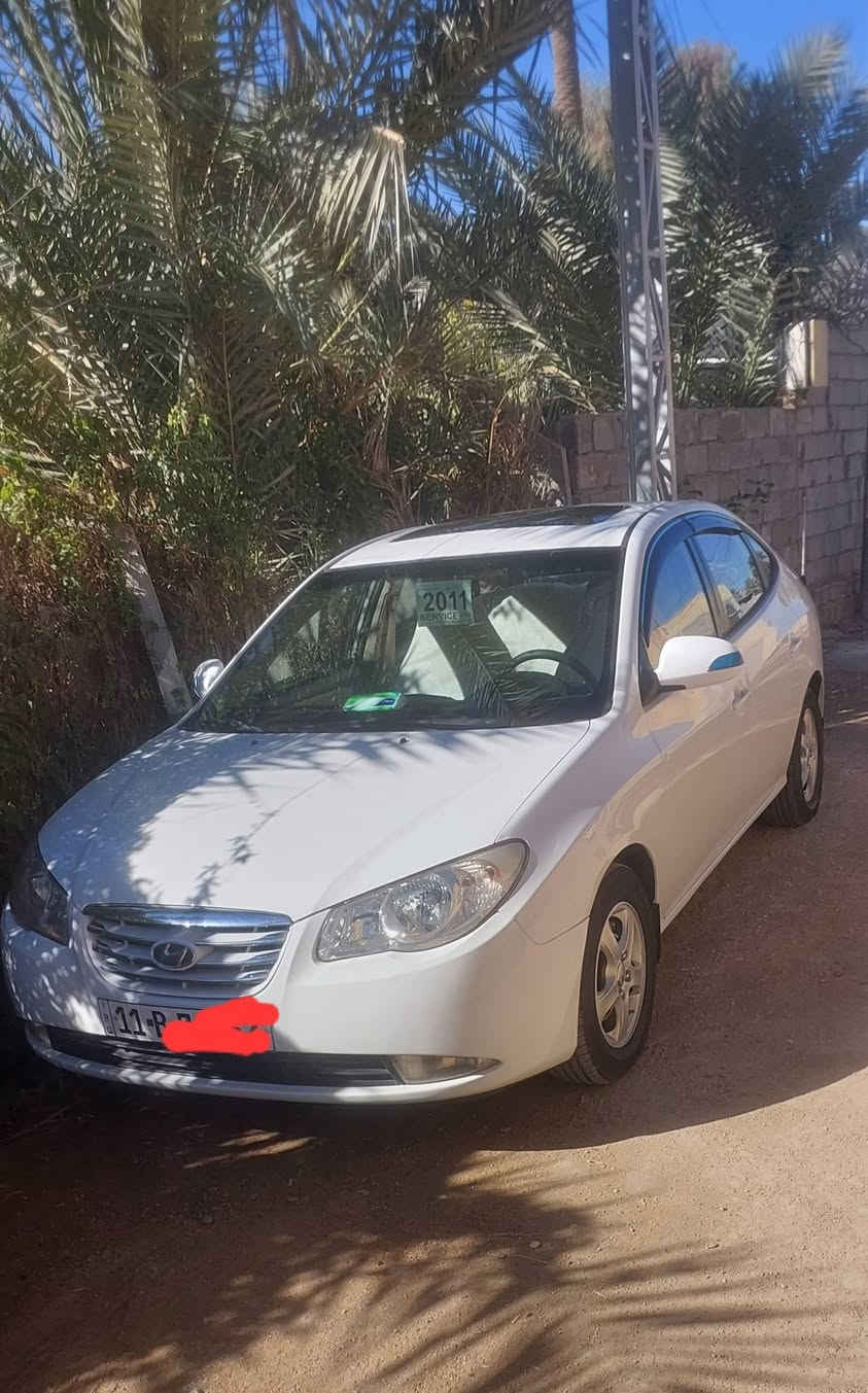 السلام عليكم الانترى ١١ خليجي محرك١٦٠٠ دوش مامفتوح ماشيه ١٦١الف بيها صبغ بدون دواخل ولا فتح براغي طخات بسيطه فول مواصفات  سنويه لغاية ٢٠٣٠بأسمي كير مكينه تبريد حداديه تخم  كلشي مكفول السعر ١٢٠ وبيها مجال بسيط مكانها كربلاء  السونار مرفق مع الصور  ***********
