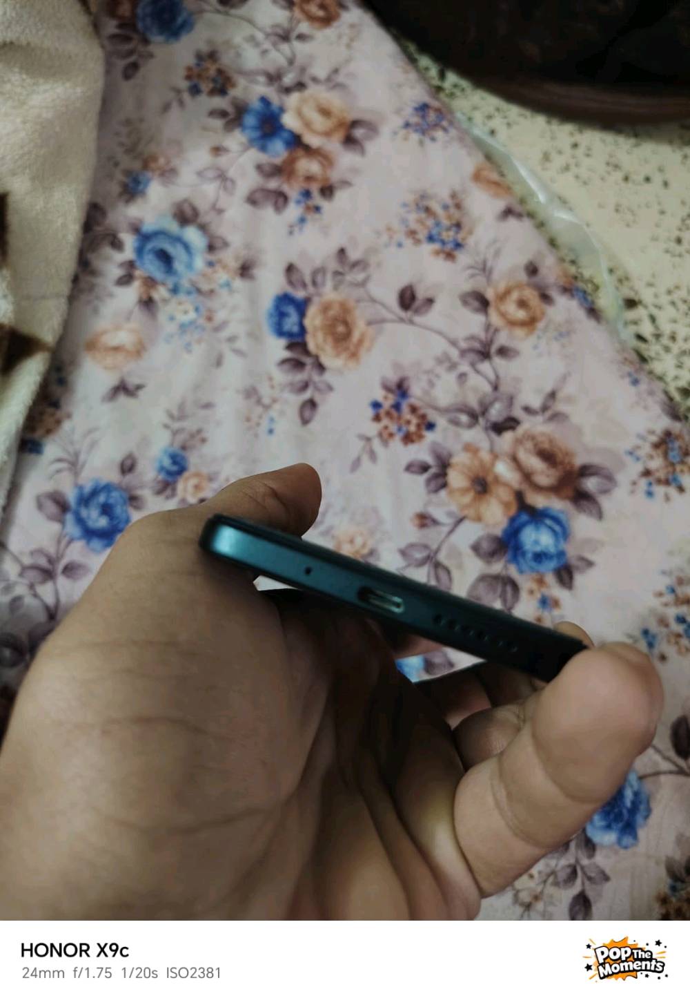 سلام عليكم جهاز بوكو m7 مستخدم اسبوع واحد فقط كامل ملحقاته سعره 250 وبي مجال الشراي واتساب يدخل مكاني التأميم ركن المدينه