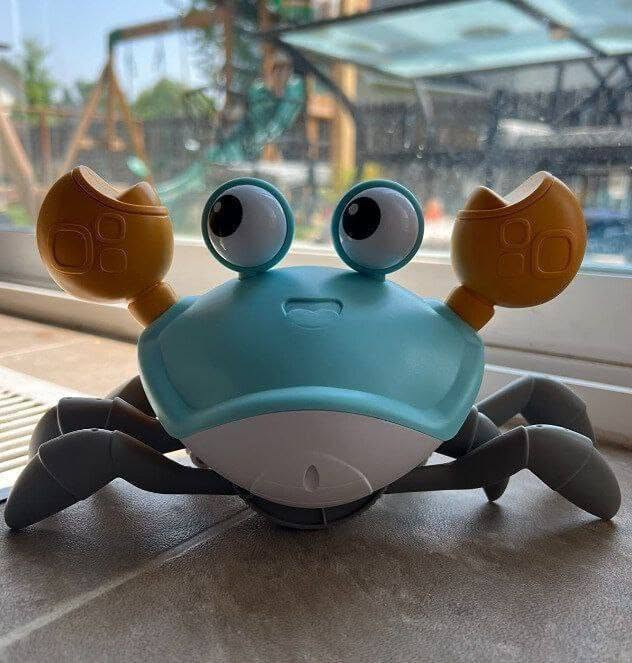 ✅induction Electric Crab
🦀لعبة السلطعون  الهارب للأطفال تتحرك بسرعة وبشكل جانبي مثل السلطعون الحقيقي، 
🦀ويصدر أصواتا ممتعة وموسيقى وتضيء. تحتوي على مستشعرات تعكس اتجاهها عندما تقترب من عائق.

🦀لعبة رائعة للطفل في فترة الحبو من عمر ٣ أشهر إلى ٦ سنوات يحب الطفل مشاهدة السلطعون وهو يركض أثناء الزحف او المشي رائعة للرضع لمتابعتها والعمل على تقوية عضلات رقبتهم. لعبة رائعة لتحفيز الأطفال الذين لا يرغبون في رفع رؤوسهم أثناء الزحف.

🦀تساعد الطفل على الزحف سوف
يحاول الطفل الزحف للإمساك به. بالطبع بسبب مستشعر تجنب العوائق، لن يتمكنوا.
🦀شكل السلطعون اللطيف والألوان الزاهية تسهل جذب انتباه الأطفال ويمكن للموسيقى المبهجة ان تنمي احساس الطفل بالسعادة 
🦀تنمية مهارة الانتباه والتركيز من خلال السمع والنظر 
🦀يساعد ايضا الأطفال الذين في بداية فترة المشي في كسر حاجز الخوف والجري بكل ثقه 
🦀ولعبة جدا رائعة وممتعه لعمر من ٣ سنوات فما فوق تنمي لديهم حب التحدي والاستكشاف
⭕ تعمل على البطاريات فقط 💯✅
السعر 11 الف 
🚘يوجد خدمة توصيل لجميع محافظات العراق ٤ الاف 🚘


**إذا كنت صاحب هذا الإعلان وتريد حذفه لأي سبب، رجاءا أرسل رسالة إلى الدعم الفني**