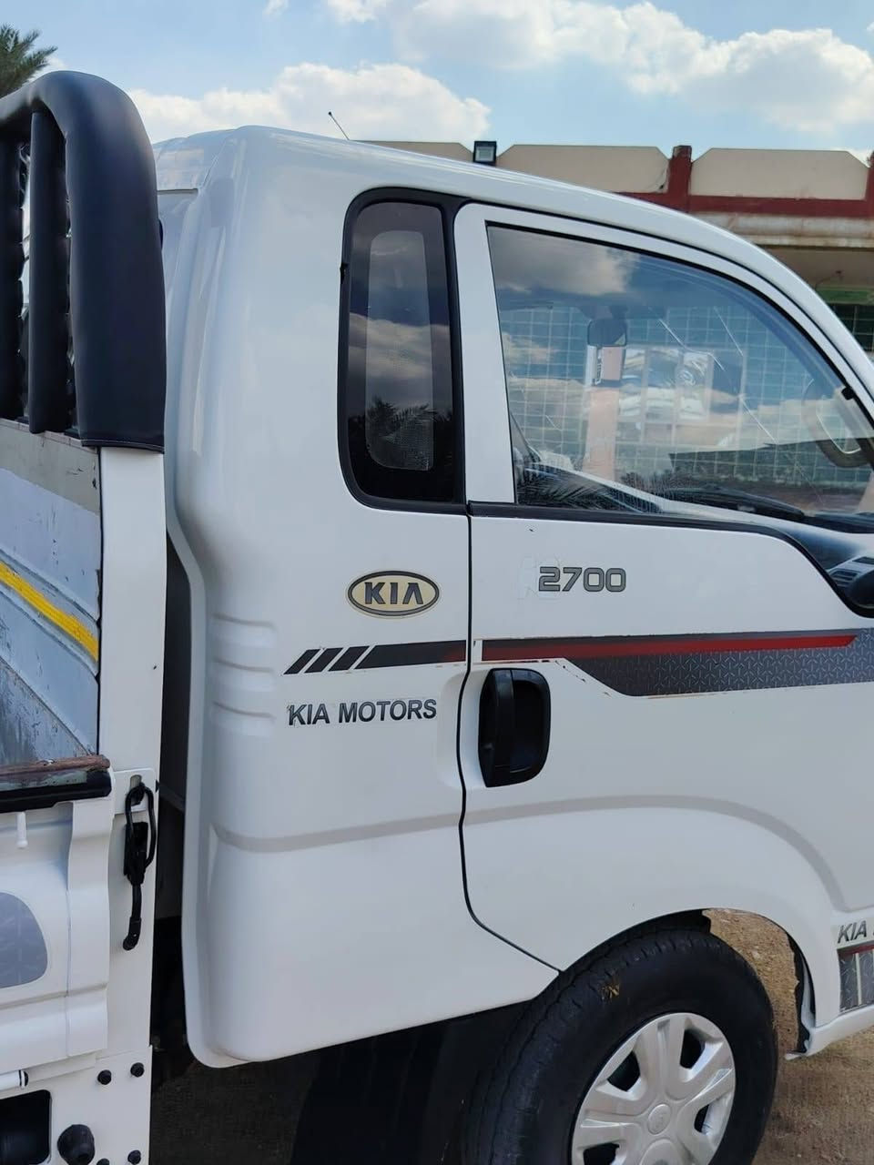 كيا حمل 2018 رقم قادسيه   مكفوله كفالة عامه من صبغ وضربه وتبديل  نضيفه تبريد ثلج تخم تاير  جاهزه
مكان السياره الحله السعر ١١٢ وبيه مجال قليل ***********
***********
