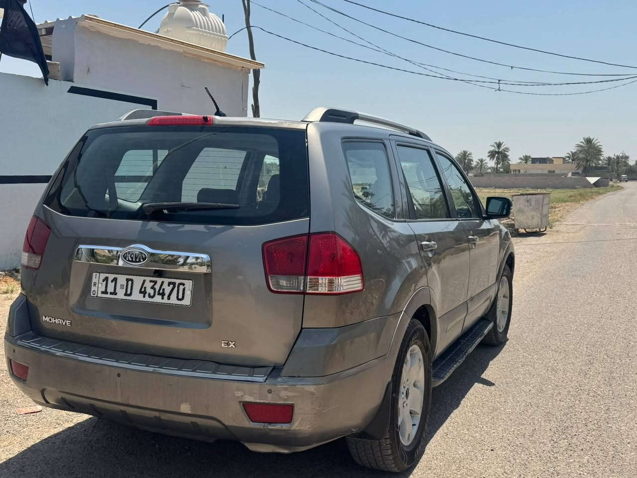 كيا مهافي ٢٠٠٩ خليجي
فول موصفات عدا البصمة ٣ قطع تبريد مثبت سرعة شاشة و كامرة داخل جلد و كشنات كهربائي 
سيارة فقط بيها جراد قمارة و بنيد لا ضربة و لا صبغ مكينة بيها رواجز و تبريد و كهربائيات مكفولة 
السعر ١٠٠ ورقة بيها مجال بسيط 
المكان ديالى تقاطع القدس 
***********
