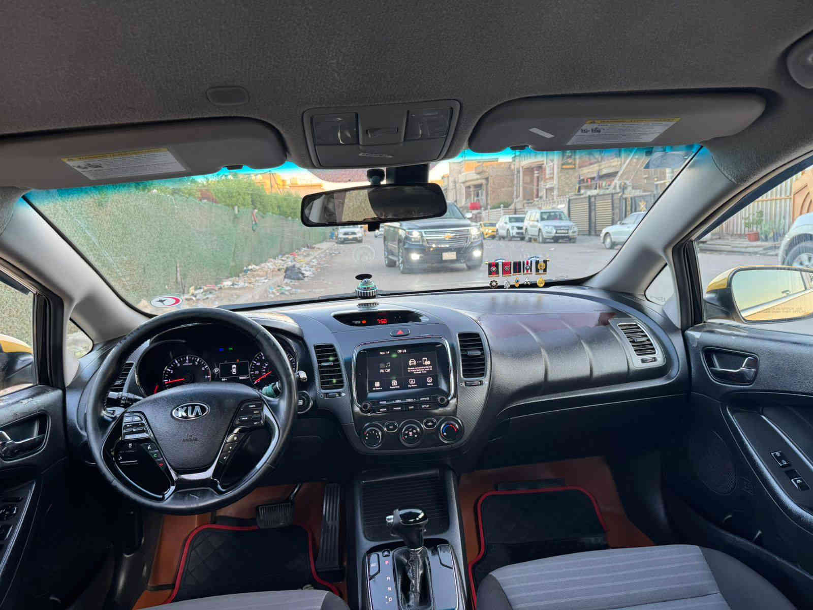 كيا فورتي للبيع موديل 2017 وارد امريكي حادثها بنيد وجاملق بدون دواخل السياره اليبل واحد مكينه 2000 دوش مكينه وكير مامفتوحات بلاديات لاصرف ولا تبخير  مواصفات فول  ماعده الفتحه بصمه شاشه كامره تكمات اشاير بلمري مري شفط ماصده لد بكلايت لد صدر امامي وخلفي جديد تخم تاير جديد تبريد تتفئه رقم بغداد الدولي الجديد هزه وسنويه 2028 السياره بدون ايرباك  السعر 120 قفل بدون مراوس لاستفسار على الرقم *********** عنوان بغداد البلديات
