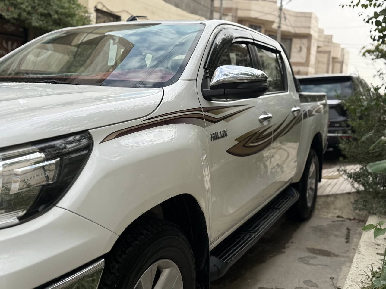 السلام عليكم بيكب فور ويل  مكفوله من الصبغ  والحادث سعودي كلش نظيفه بأسمي مجدد سنويه ورقم سلمانيه  بيع او مراوس سورنتو او توكسان  حديث الي يحب يتصل او يراسل  
***********
