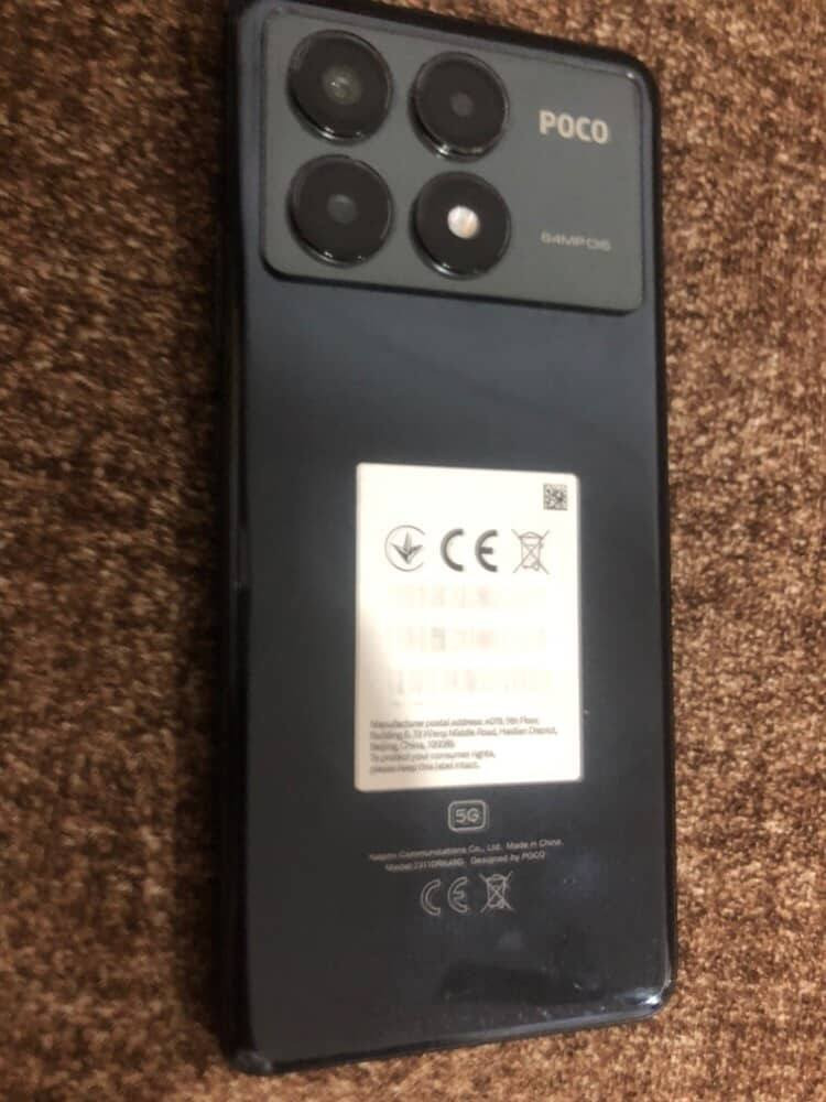 سلام عليكم عندي بوكو كس6برو فافجي موجوده ملحقاته كاملة مراوس  بدراجه أر 9شعدك نزل ***********
