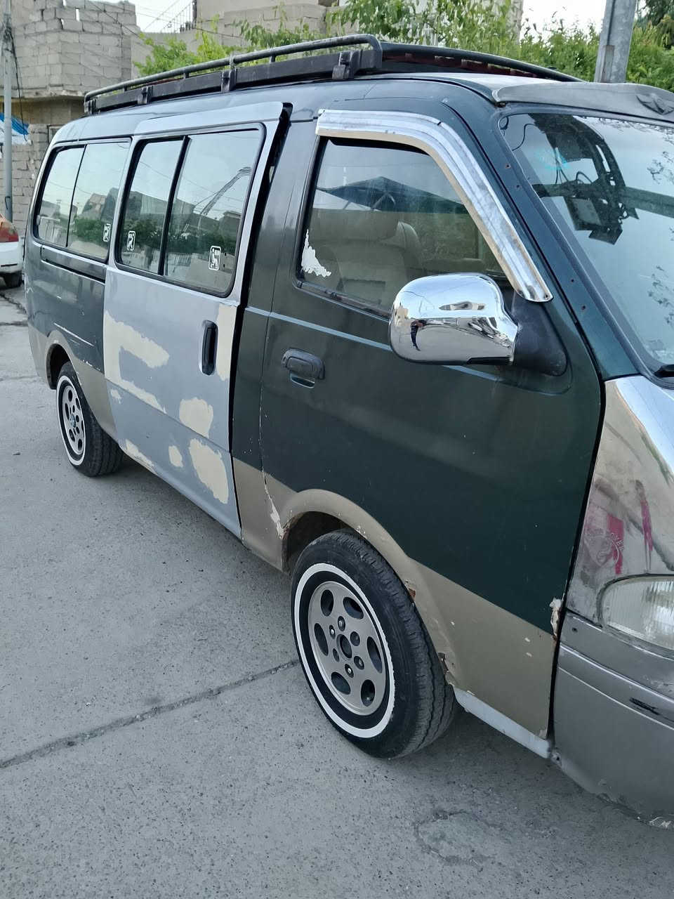 سلام عليكم
كيا بريجو ابيع 
رقم بغداد نكليزي 
صحبها الشرعي جاري 
شرط التحويل 
سنويه 30
حصت كاز بيها 
طخم تايرات جديد 
دوشمه داخل جديد
وايرمانيه كلها شغاله
السياره جاهزه من كولشي 
ترهم نقد فقد 
سعر منساب
***********
***********
خبرني ودلال
