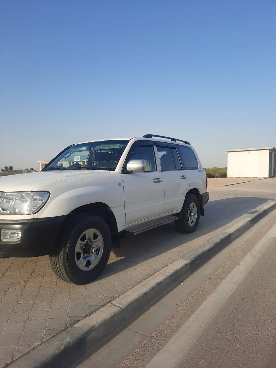 سلام عليكم
مونيكا للبيع
موديل 1999
سيارة مكفوله من الضربه فقط صبغ
تفاصيل:لايت زنون 
دبل تانكي:سيارة بصمه
تبريد شغال 
سيارة كير عادي 
مكينه او كير حلوات 
رقم السيارة شمالي سليمانيه
متوجد بس عل رقم الهاتف
مكاني البصرة قضاء الزبير
***********.
