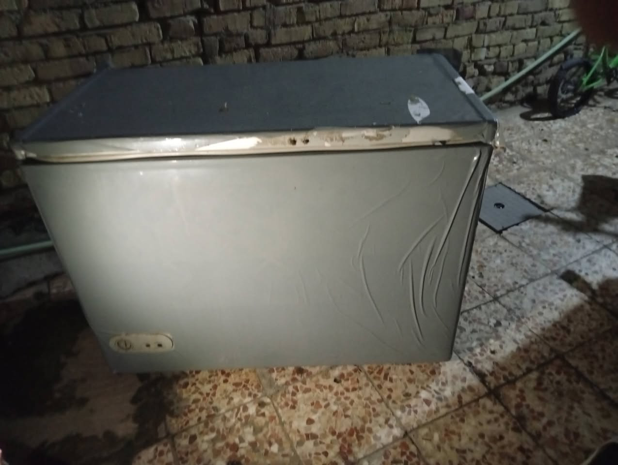 مجمدة جبيرة تشتغل كلشي مابيهه بس تبرد ما اعرف شبيهه للبيع


**إذا كنت صاحب هذا الإعلان وتريد حذفه لأي سبب، رجاءا أرسل رسالة إلى الدعم الفني**