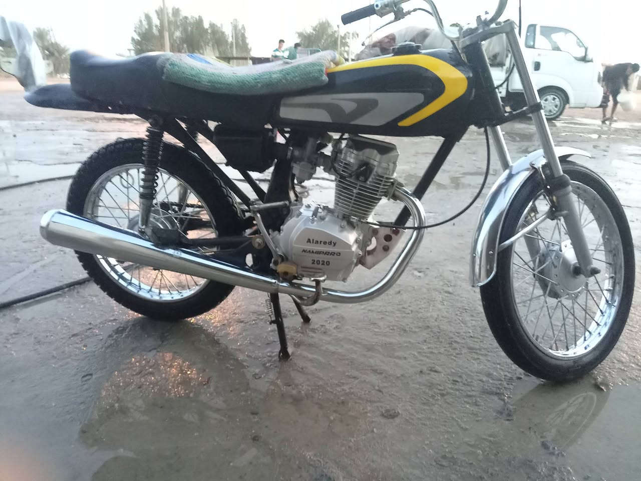 السلام عليكم دراجه للبيع موديل 2020 كلك ب 325 وبيها مجال ***********
