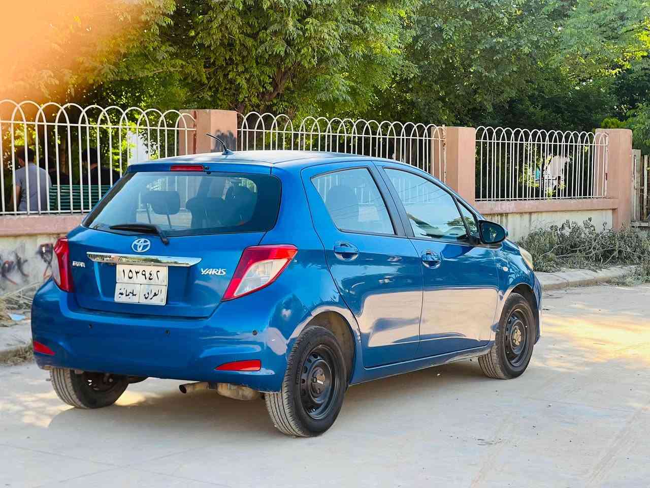 یارس ٢٠١٢ 
جانتایی
چوار جام کارەبا 
سەنەوی تازە بەسەر چووە بە ناوی خۆمەوەیە 
 غەرامە ٥٧٥ هەزارلەسەرە. دوای مەعمەلە. بۆت ئەگیرمەوە 
یەک پارچە بۆیاخە بەدەعم 
گیرو مەکینەی بەشەرت هەڵم دوکەڵی نییە نمونەیە لە جوانی 
نرخ ٧٩گەڵا ماعمەلەیەکی برایانە
شوێن هەڵبجەی تازە 

***********
*********** دار بنديهكان, السليمانية
