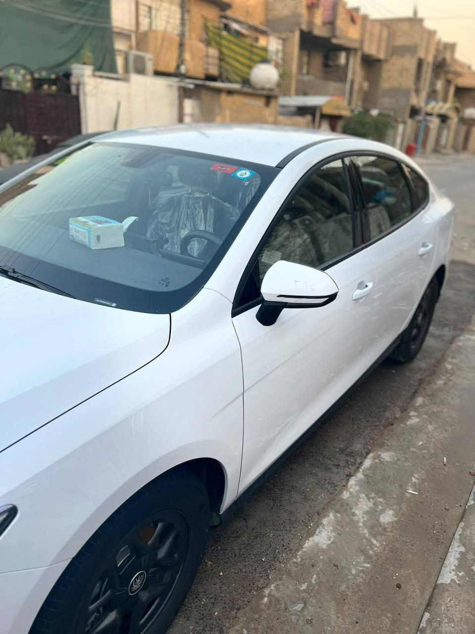 للبيع BYD كن بلاص 2025 داخل زيتوني
ارضيات ومنفاخ درجة أولى وفوم 
رقم بغداد بسمي تحويل مباشر
بيها طخة بسيطة بنهاية الجنطة مأشرة بالصور
وتبديل كفر دعامية خلفية أصلية  من حسين التميمي بالبياع بسبب فطر من طخة دراجة
وموجودة بالصور موضحة
سعرها مناسب اخوان ولا تكسرون بحلال الناس
17700
مكلف بالنشر
رقم التلفون
*********** واتساب موجود
مكان السيارة كرادة
