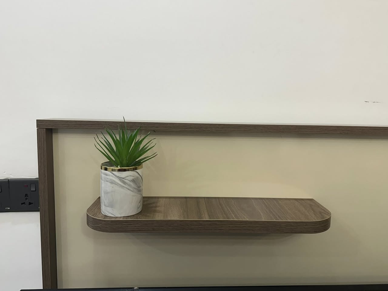 سڵاو مێزی TV
100 هەزار مەعامەلەشی تێدایە


**إذا كنت صاحب هذا الإعلان وتريد حذفه لأي سبب، رجاءا أرسل رسالة إلى الدعم الفني**