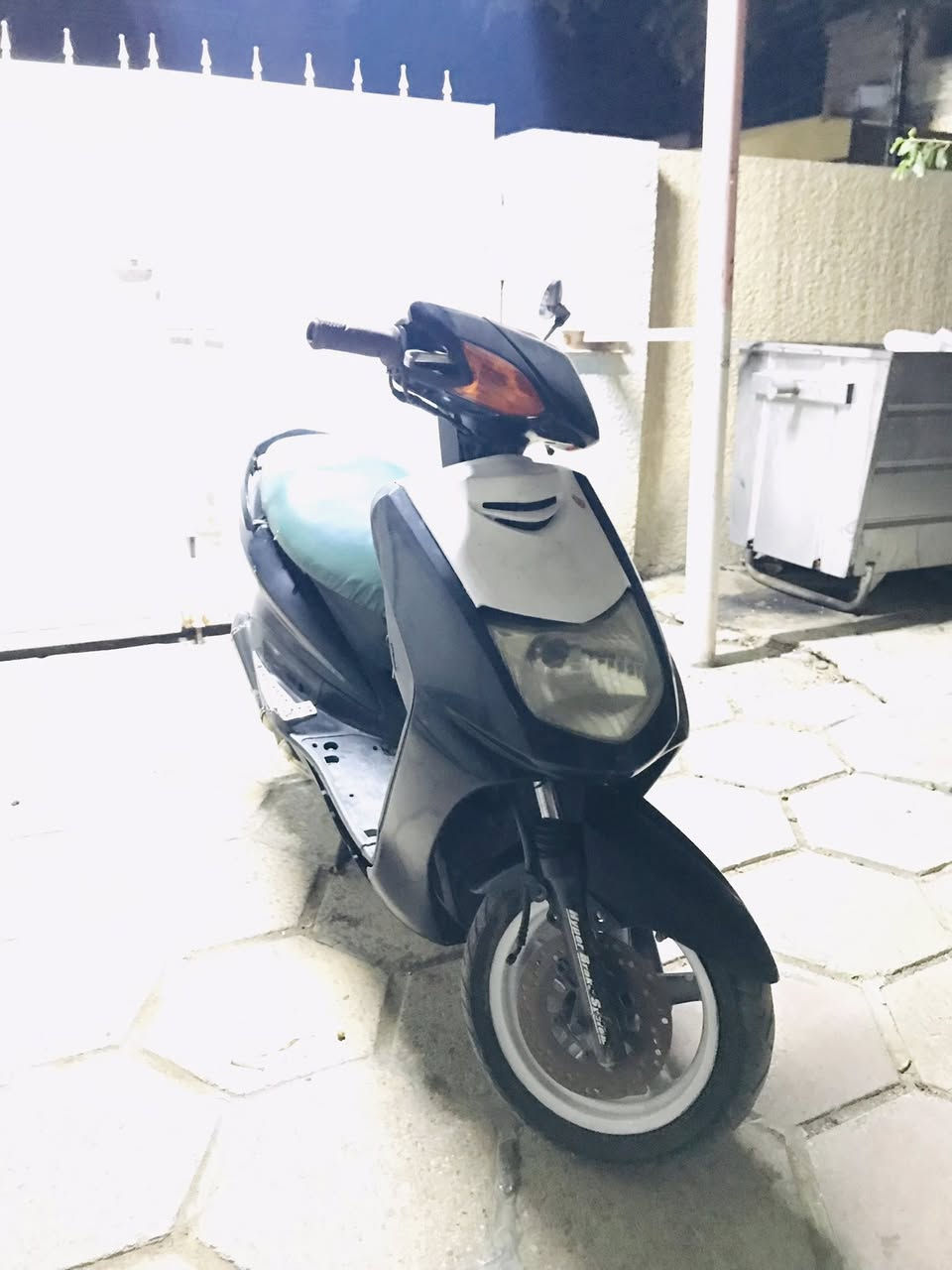 سلام عليكم سكنس نثيه 110 دراجه حلوه مكينه مكفوله بيها نواقص فج مال بريك امامي ترايش سبايدر  باتري ضعيف كهرباأيات شغاله 
قيم بليرضي الله 

بغداد الحسينيه ***********
