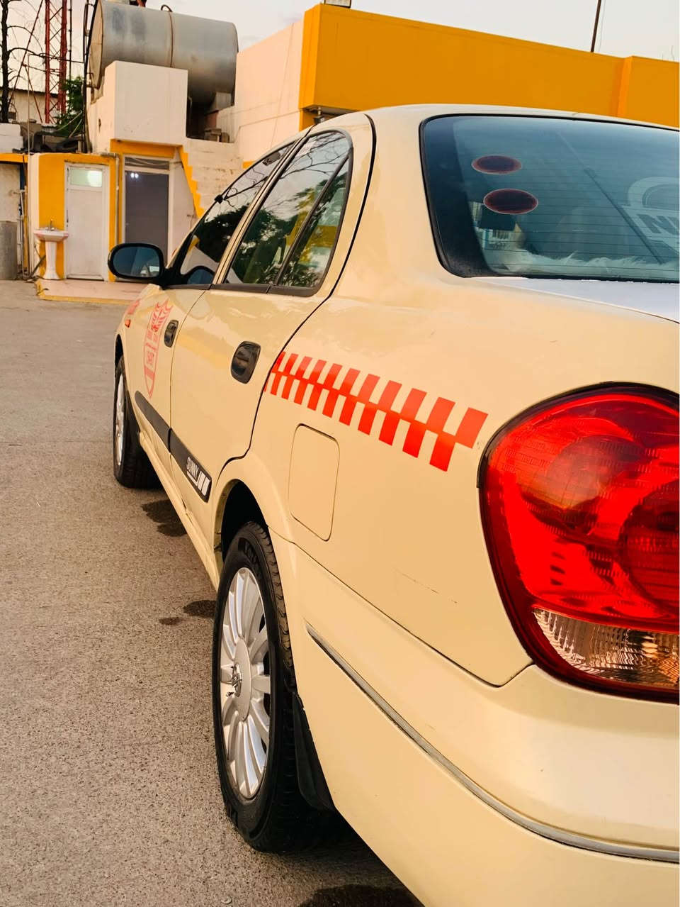 نیسان سەنی یابانی ٢٠٠٩ گێڕ و مەچینە و تەبرید سارد و گەرم تەقەو ڕەقەی بەشەرت١٠ پارچه يه دوسه چي گورايه  absە چار جام كارەبایە سیارەكە یەك دینار مەسروفی تێدانیە سعري٩٧ كه ميك ماعامه له /ره قه م*********** أربيل, العراق

