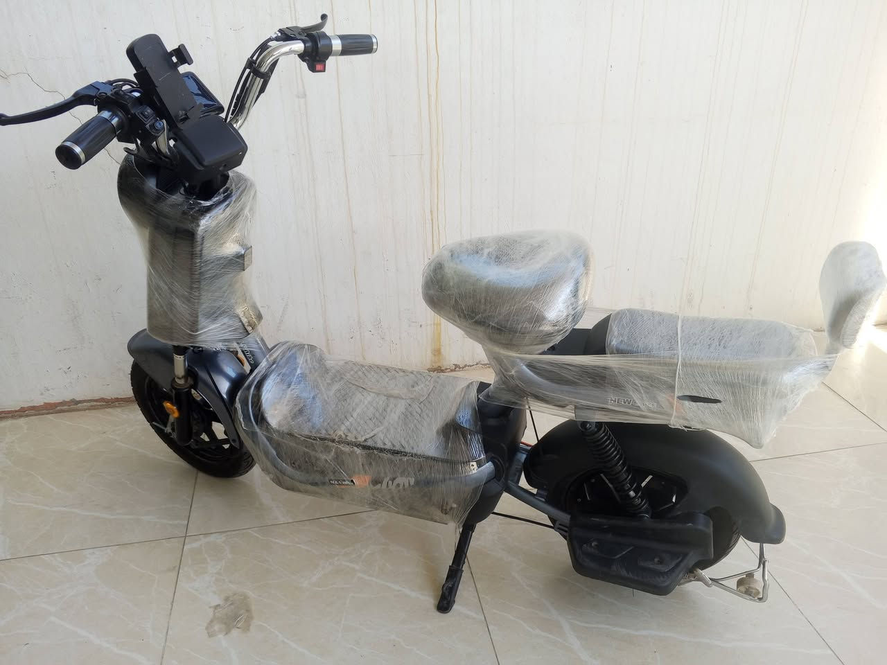 دراجه شحن مستعمل قليل شرط بدون عيب سعر 175 الف شراي خابرني هذا رقمي ***********
