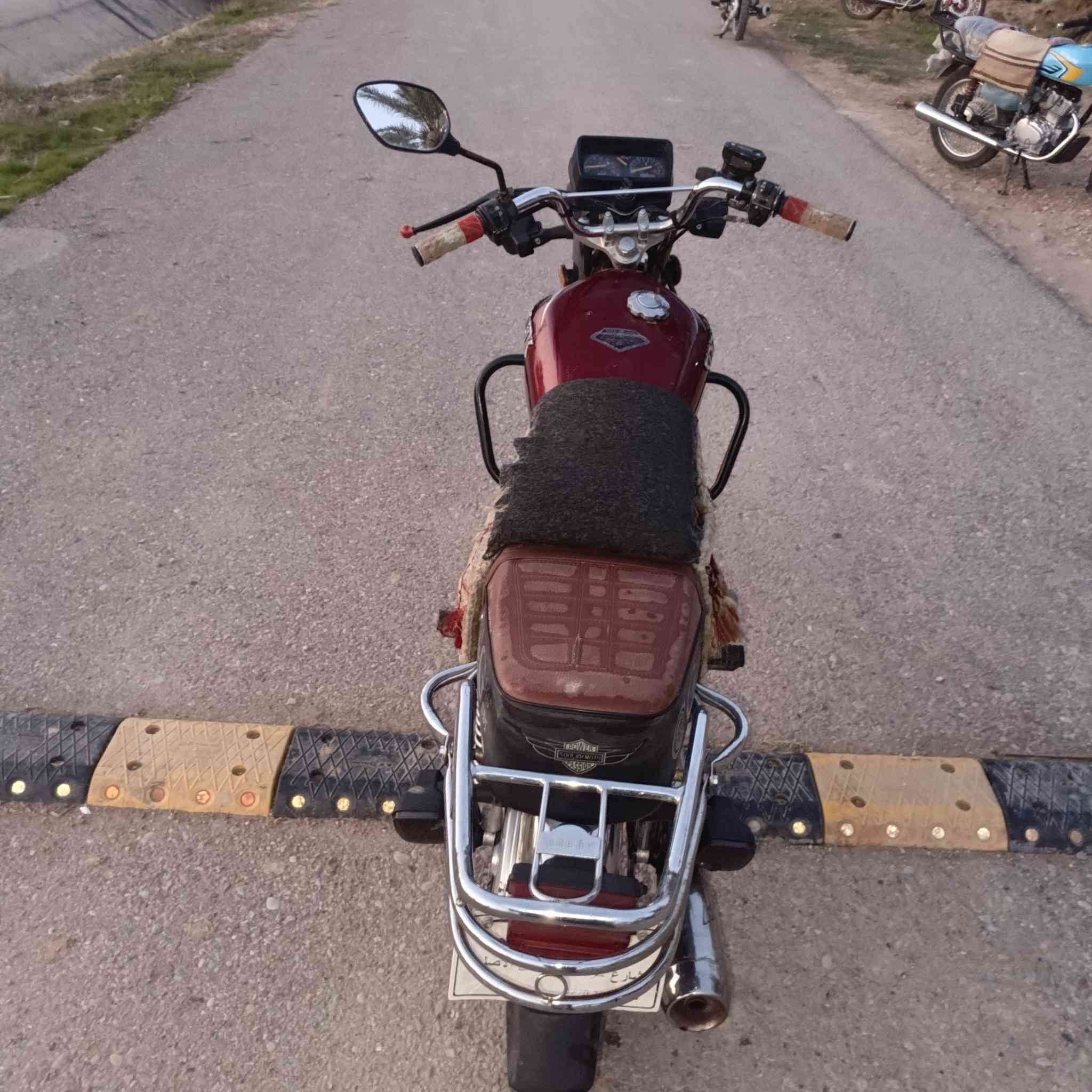 دراجه شيفان موديل 23 للبيع مكان ديالى بلدروز ورقه واحد مفتوح بيه مقفول السعر رقم***********
