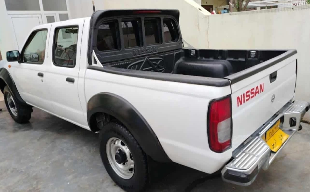 ئۆتۆمبێل : نیسان 

مۆدێل2007 
گێڕو مکینەو دبڵ ئەکسلی بەشەرت
 
ســــعر $ یەک کۆمێنـت بکە راســـتەوخۆ بــۆ دێـــت🟢

سەنەوی بەسەرچووە  
ڕەقەم هەولێر
چملخی سکنی پێشوەیە  ساردە  
بەینی دەرگای ساق و دەرگای دوای سایەق کەمێکی پێوەیە بۆیاخە 

ژمارەی خاوەن سەیارە 👈: ***********
