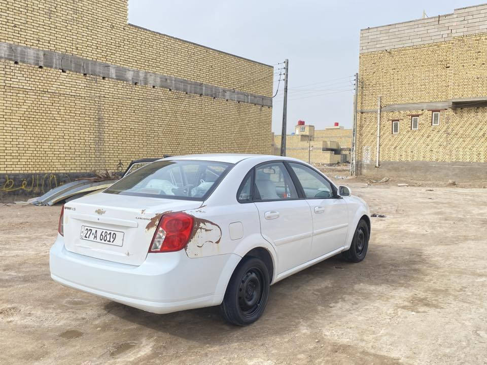 السلام عليكم
أوبترا 2011
السيارة للبيع، وبمواصفات ممتازة ونظيفة 
• الموديل: 2011.
• اللوحات: أرقام جديدة (مسجلة وجاهزة).
 السنوية باسم الوالد (تحويل مباشر)
السيارة حادثها بسيط جداً وموضح بالصور،
• الجاملغ الخلفي: معمر تصليح درجة أولى (بدون صبغ - جاهز للصبغ).
• الهلالات الخلفية: تعمير بسيط
• الجاملغ الأمامي: معمر تصليح فقط.
• باقي السيارة: نظيفة جداً ومكفولة من أي ضربات قوية أو حوادث مؤثرة.
العنوان: الناصرية مركز
للتفاصيل اكثر الاتصال بالرقم  ‭٠٧٨٩ ٣٧٣ ٥٣٠٥‬
