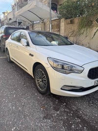 كيا كوريس 2015 خليجي  مكينه 6v  ماشية 211 الف كيلومتر   بدون صبغ بيها ...