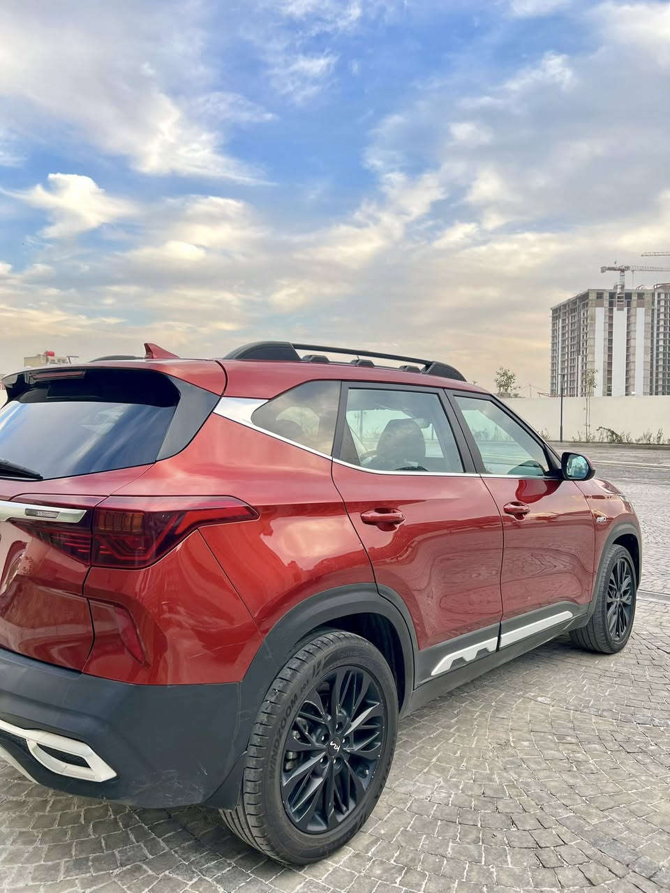 كيا سليتوس 2022
ماشيه 29 الف فور ويل AWD
مواصفات :
،تشغيل عن بعد ،بصمة ابواب وترحيب،اشاير مري ،نقطة عمياء 
،رادار امامي خلفي جانبي ،فول حساسات ،توقف ذاتي + مانع تصادم ،لايت عديه مع لد ،كشافات ،شاشه حجم كبير  
سنوية وهزة جديده (تحويل مباشر ) 

الضرر: موضح بالصورة بدون دواخل او شواصي 

العنوان :بغداد الكاظمية  

السعر : 142 بيه مجال بسيط 

للاستفسار : ***********
