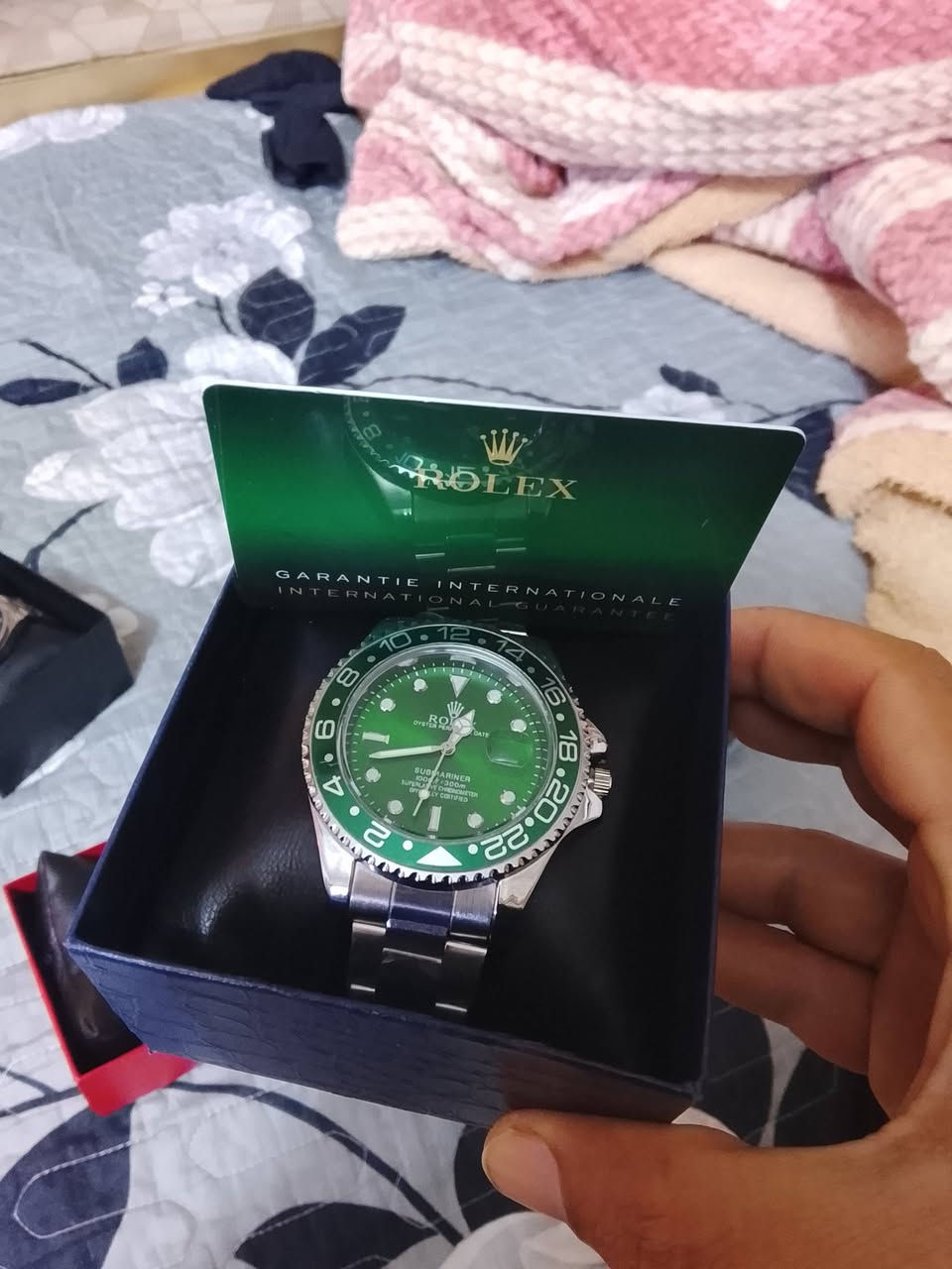 السلام عليكم 
ساعات رولكس 
مختمه سير وضهر وجامه
 رنك دوار سل ستيل ضد الماء طلاء ثابت مع كارت ضمان وزن ثقيل سعر القطعه 15
***********
