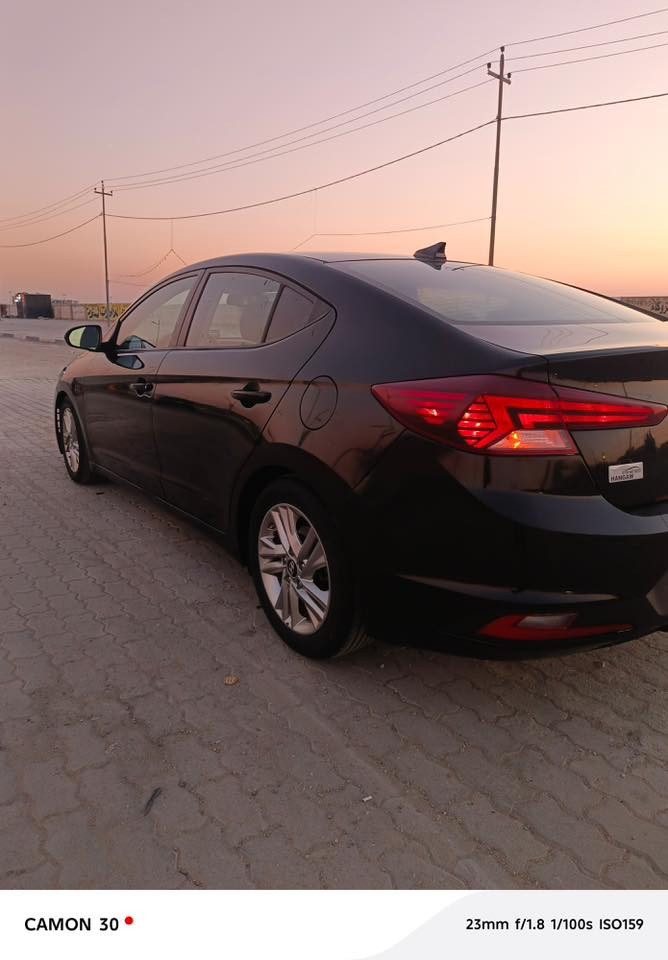 السلام عليكم انتره وارد امريكي بيهه باب الصدر تبديل وجاملق بدون صبغ  الكدام وصبغ البنديد فول السياره رقم اربيل باسم شريكه وكاله عندي تريد تحويل تريد وكاله ماشيه 73 مديل 19 تندته بصمه تبريد تتفئه كشنات رادار نقط عميه فول للخير مكينه وكير كارتون بلباكيت برغي ما مفتوح بيهه سنويه 27 بعدهه رقم جديد دولي سياره مالت بيت وجاهزه من كلشي السعر 132 وبيهه مجال لشراي***********
