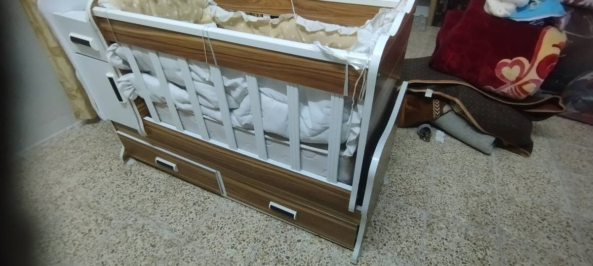 للبيع:
مهد هزاز 
السعر:75 
***********
***********
