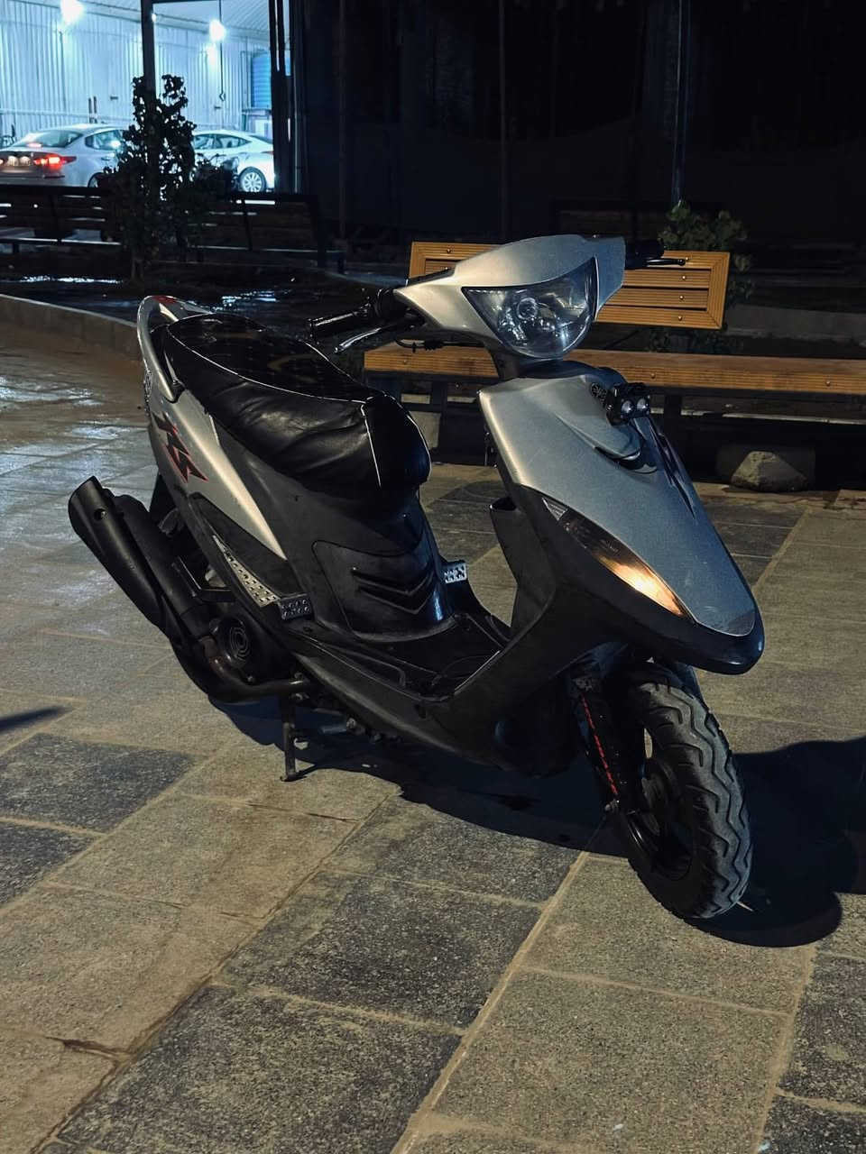 سلام عليكم دراجه ماكس عدله جاهزه ماصارله هواي من طالعه من الحاويه شغاله من الطول للطول صالنصه FM العنوان ناصريه الشموخ الرقم *********** السعر 950
