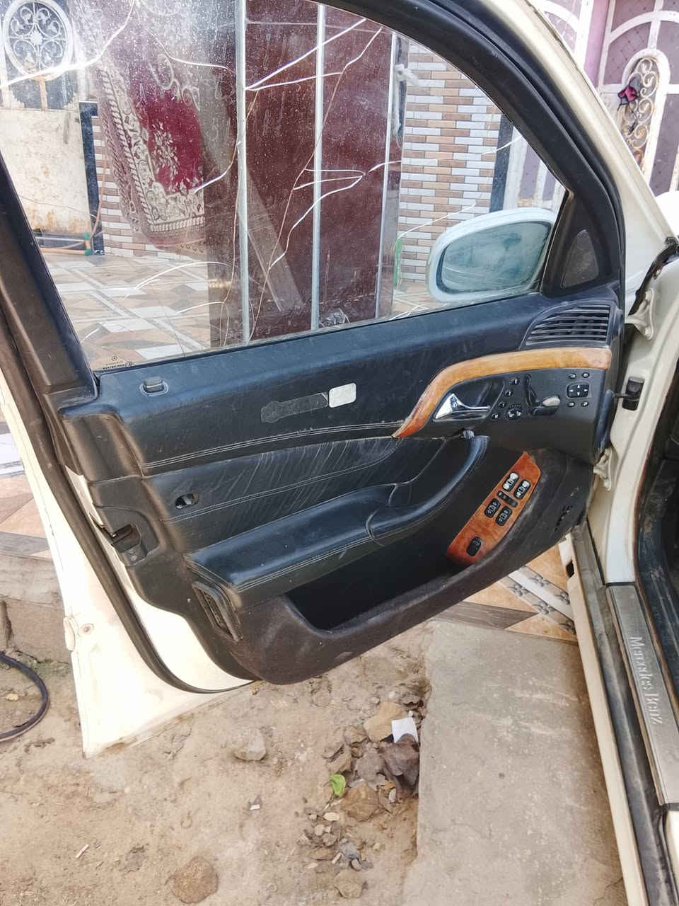 سلام عليكم البيع مارسدس غواص مديل 2004  مكينه 8S سلندرر كفاله سياره ادوات بيها فقط رقم بدون سنويه بيها نقوصات مكاني البصره سعر 28 او بيها مجال رقم الهاتف *********** البيع او مراوس
