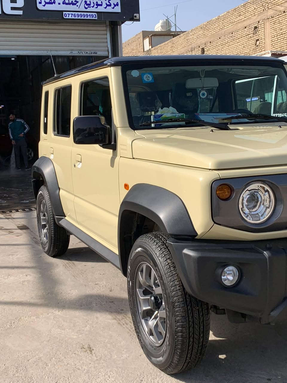 السلام عليكم سازوكي جمني 25 زيرو ماشيه 4 الاف مكفوله من كل شي عارضها 29 وبيها مجال بسيط 
***********
