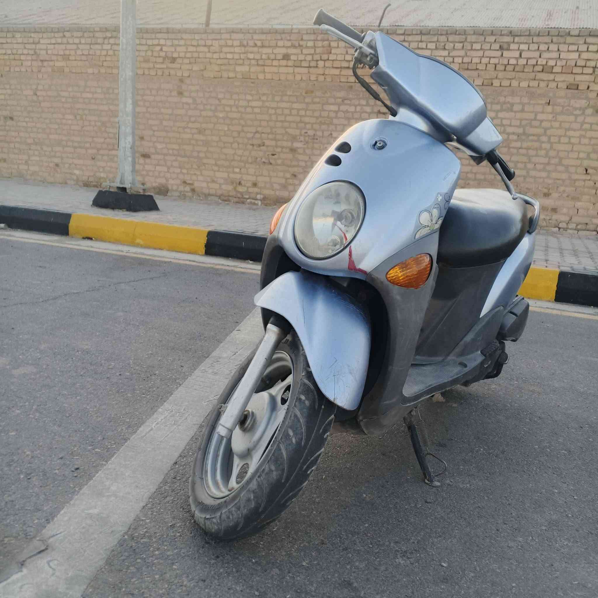 سلام عليكم شباب دراجه للبيع مامفتوحه صالهة شهر من اخذتهة من رمبه***********

